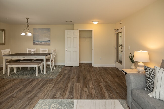 The Summit at Owings Mills Apartments