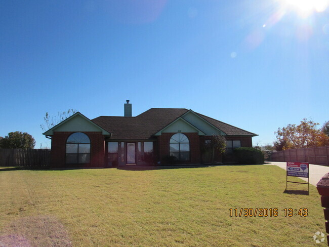 Building Photo - In Ground Pool for Great Summer Fun!!! Dog... Rental