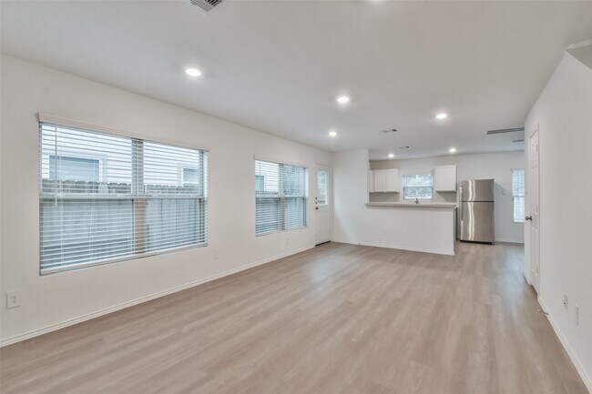 Photo - 3707 Solanum Dr