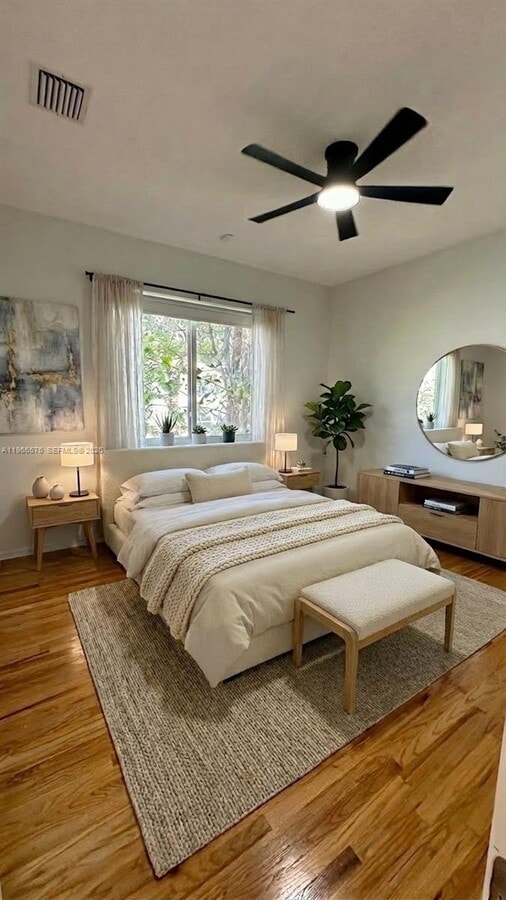 Photo - 3063 Center St