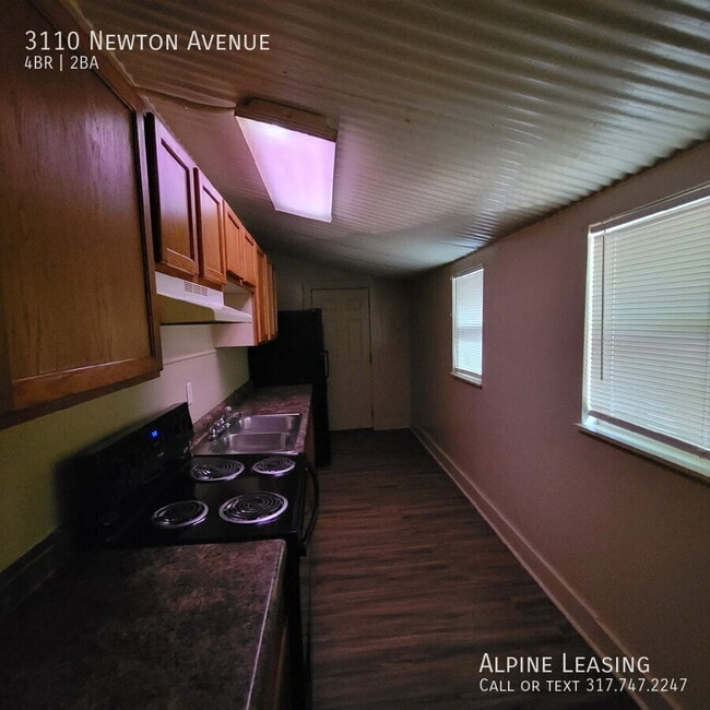 3110 Newton Ave