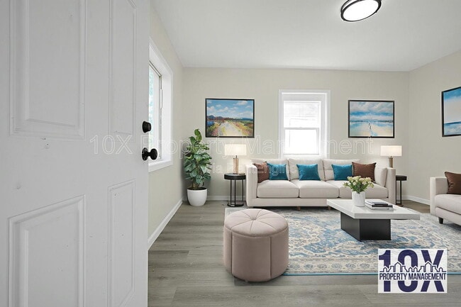 Building Photo - 685 S Wheatland Ave