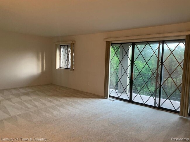 Photo - 42160 Woodward Ave Unit #8