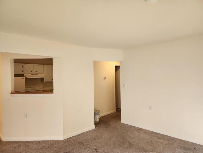 Photo - 27 Forbus St