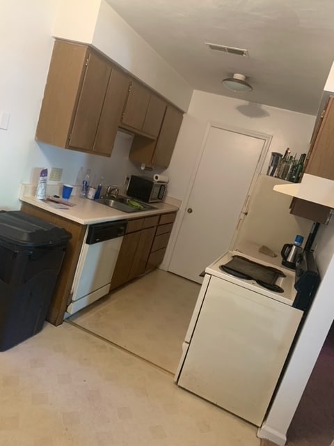 Photo - East Roanoke Street