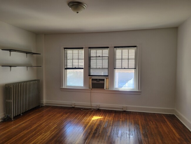 Photo - 2575 Perkiomen Ave Unit 2