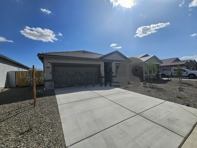 Photo - BEAUTIFUL HOME 4 BEDROOMS 3 BATHS!