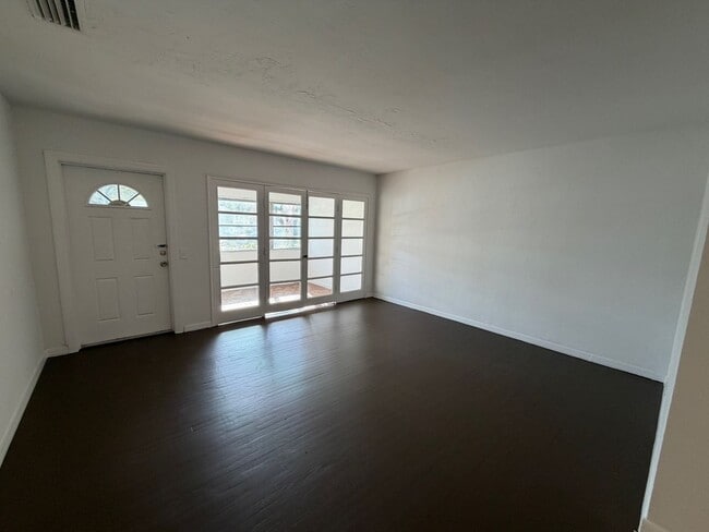 Photo - 903 SW 15th Ave Unit N