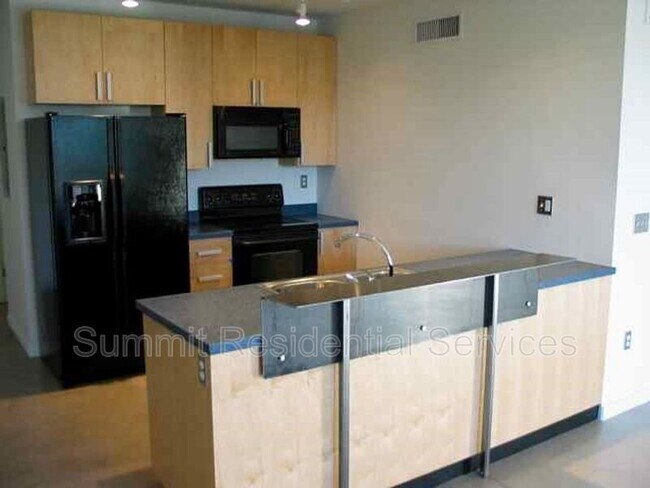 Photo - 1001 E 17th St Unit 105