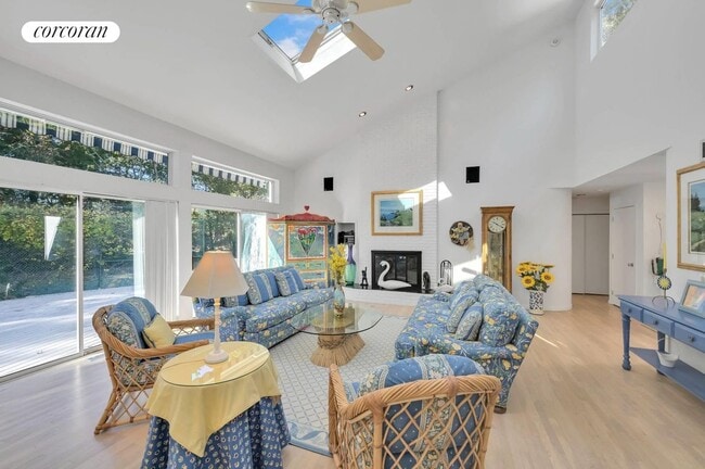 Photo - 1 Whippoorwill Ln