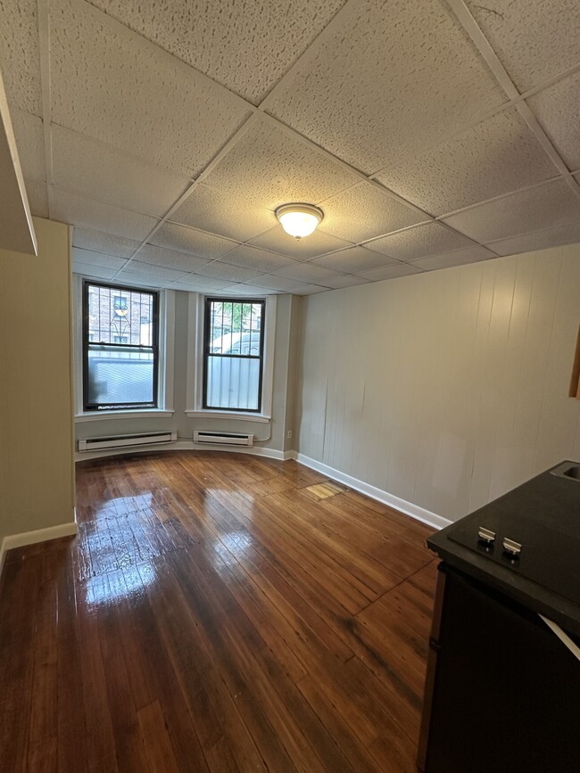 Photo - 868 Beacon St Rental