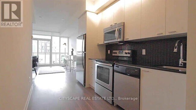 Photo - 775 King St W Unit 701