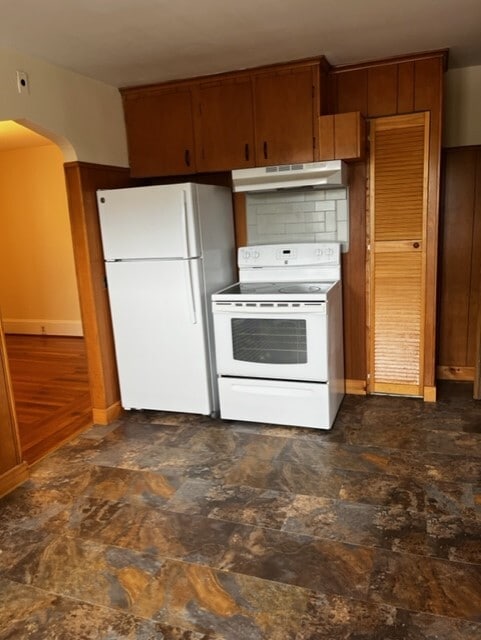 Kitchen - 581 Woonasquatucket Ave Unit 1