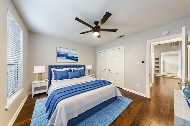 Photo - 406 W Johanna St Unit B