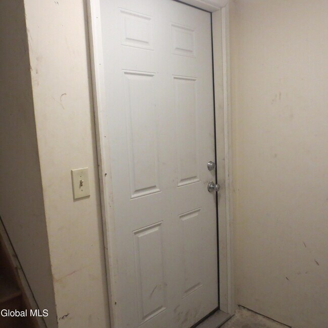 Photo - 34 Lake Ave Unidad 2