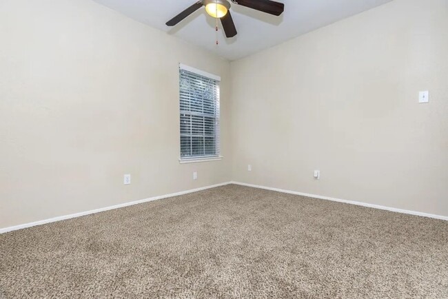 Photo - Elegant 2-Bedroom Near I-45 – Pets Welcome! Unit OLC