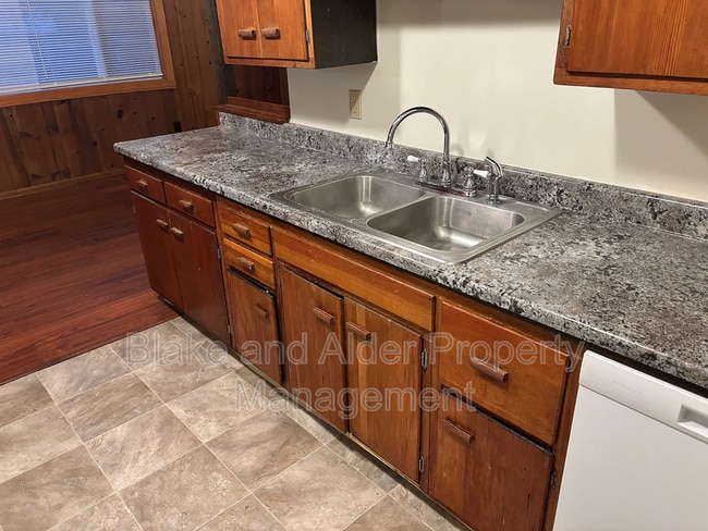 Photo - 11632 SE Beckman Ave