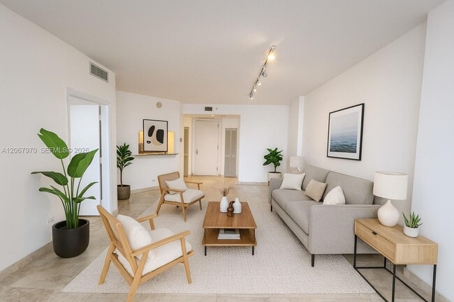 Photo - 888 Brickell Key Dr Unidad 806