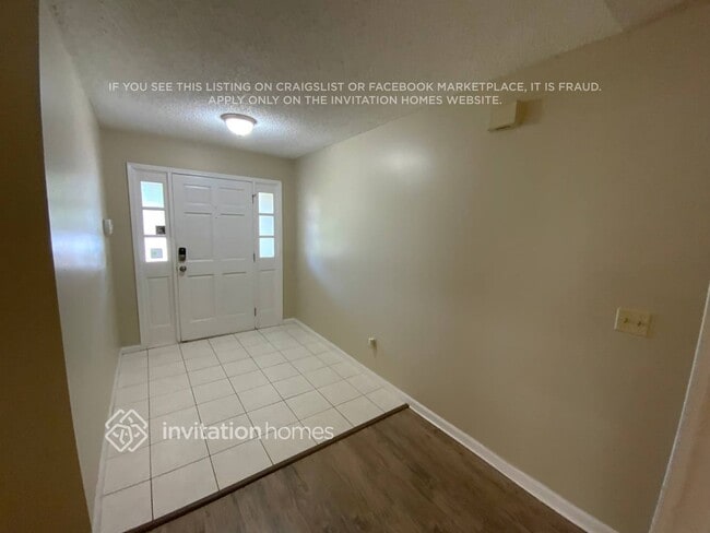 Photo - 9713 Peabody Dr N