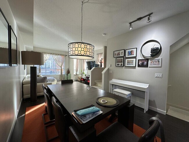 Photo - 1305 Soball St