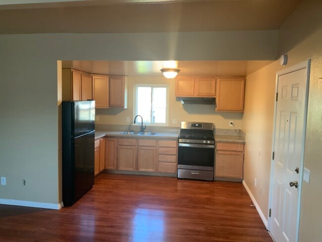 Photo - 837 S Gordon St Unidad C