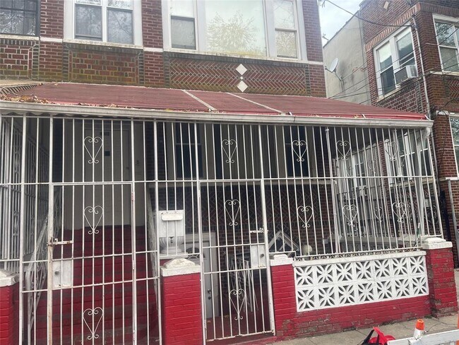 Building Photo - 442 Amboy St Rental