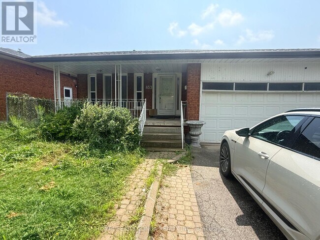 Photo - 853 Huntingwood Dr