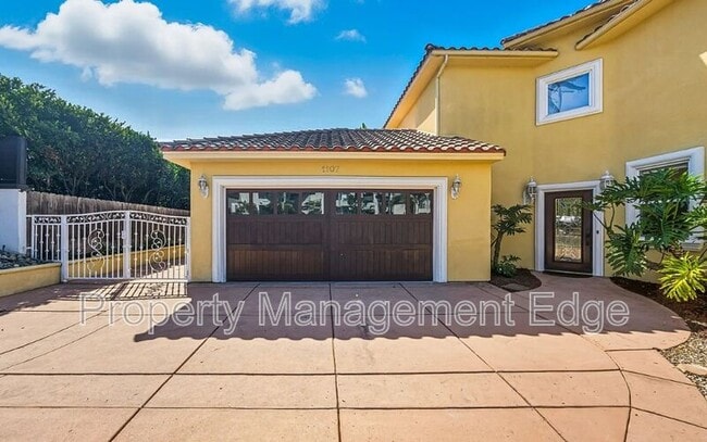 Photo - 1107 Las Flores Dr