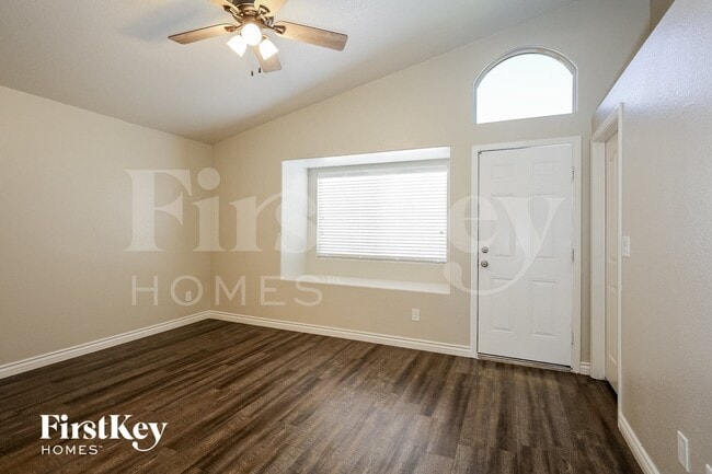 Photo - 890 Prairie Grass Dr