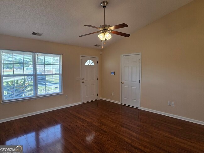 Photo - 101 Mossy Oak Dr