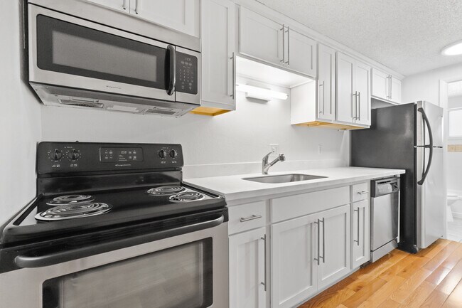 Photo - Ten Ten Clarkson