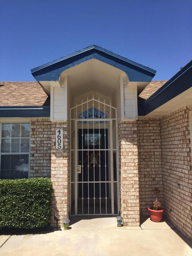 Photo - North HIlls in Northeast El Paso 3 bed Refrig A/C