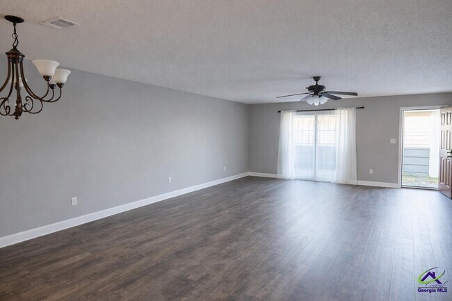 Photo - 646 Gawin Dr