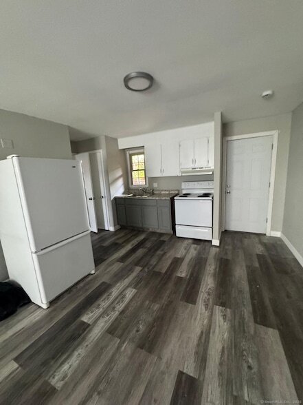Photo - 240 Oak St Unit 7