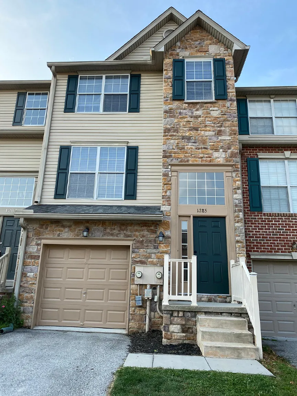 Photo - 1285 Wanda Dr Townhome