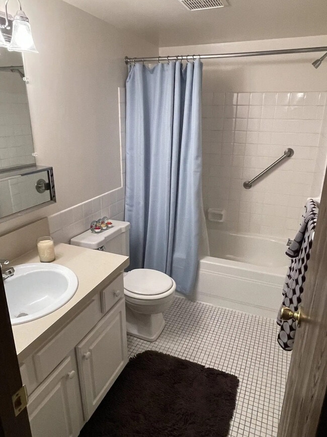 Deepwood North Apartments