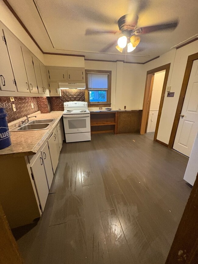 Photo - Large 3/4 Bedroom 1/2 Duplex in Stroudsburg borough!