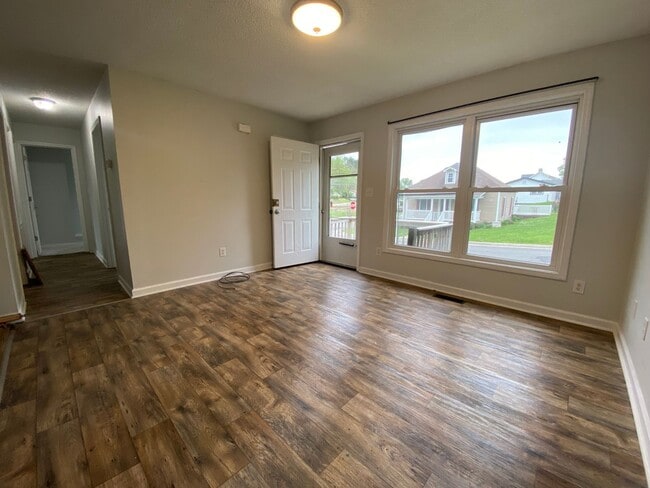 Photo - 115 Second St