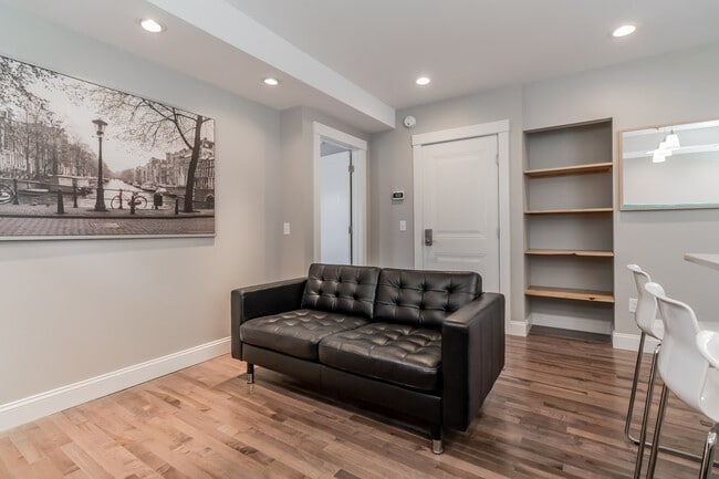 46 Turner St Unit 2
