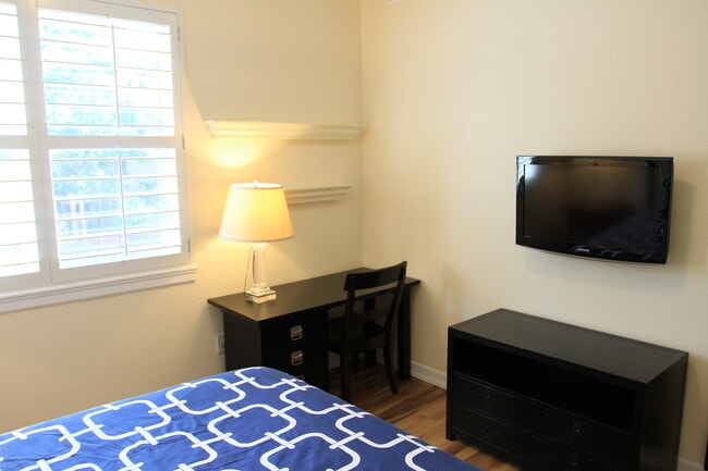 Master Bedroom - 2200 S University Blvd Unit #212