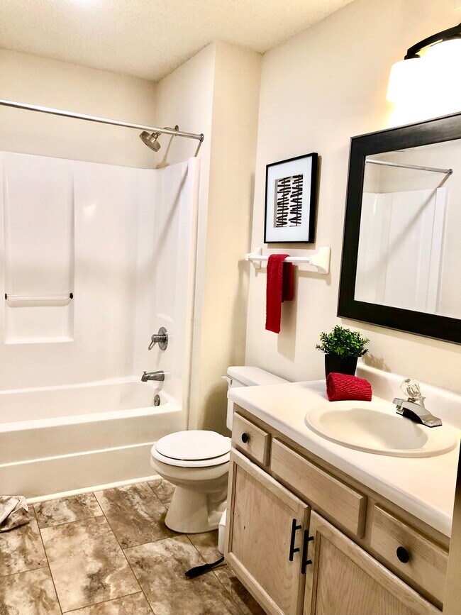 Photo - 803 Moultrie Ct Unidad G