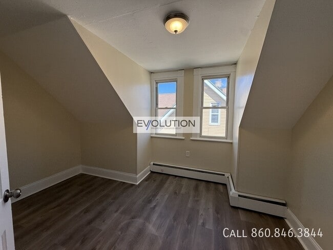 Photo - 228-230-230 Franklin Ave Unit FL3