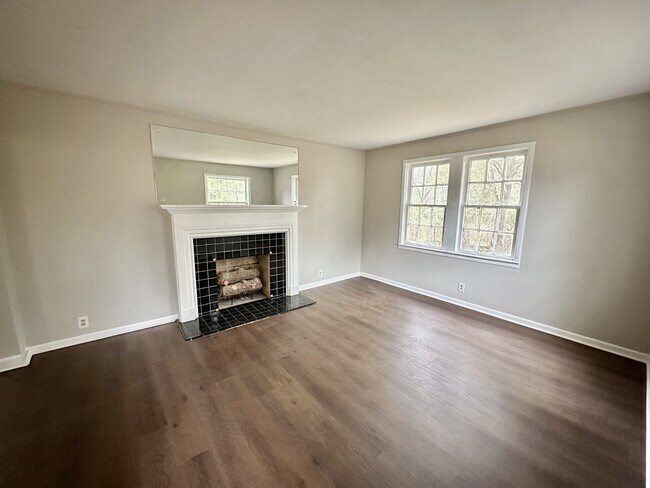 Photo - 401 Lexington St