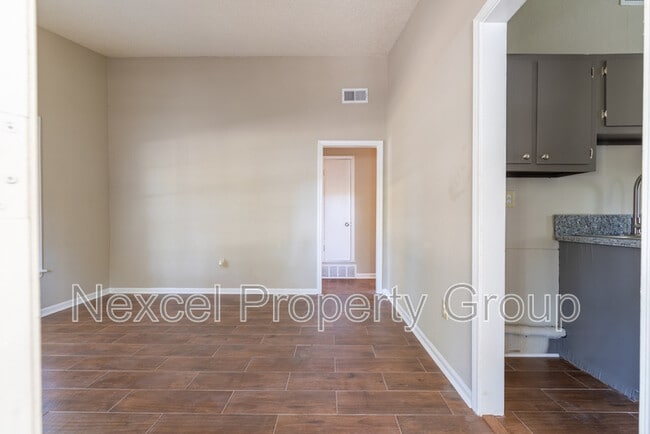 Photo - 8106 Elmbrook Dr