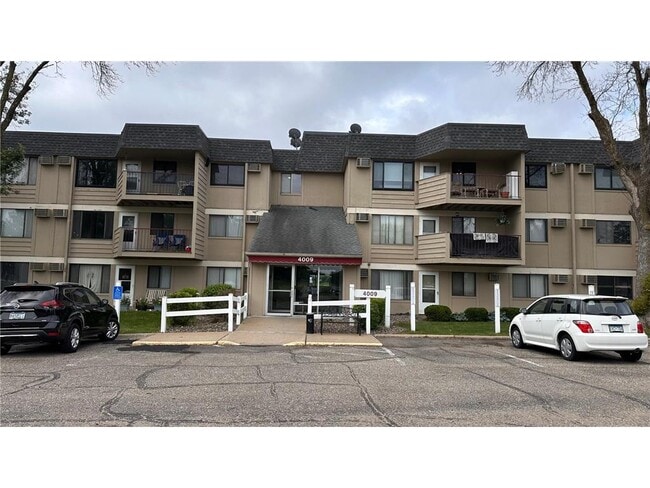 Photo - 4009 Heritage Hills Dr Apartment Unit 108