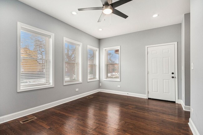 Photo - 1702 N Meade Ave Unit 1