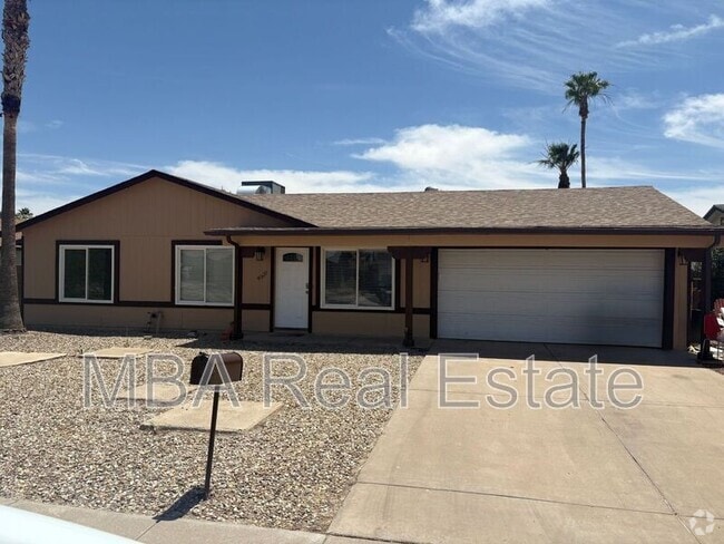 Building Photo - 4027 E Windrose Dr Rental