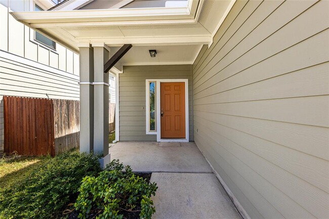 Photo - 368 Wapiti Rd