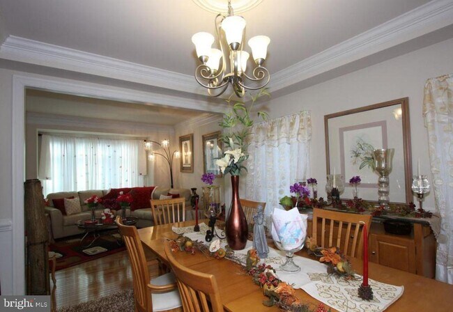 Photo - 612 Samantha Ct