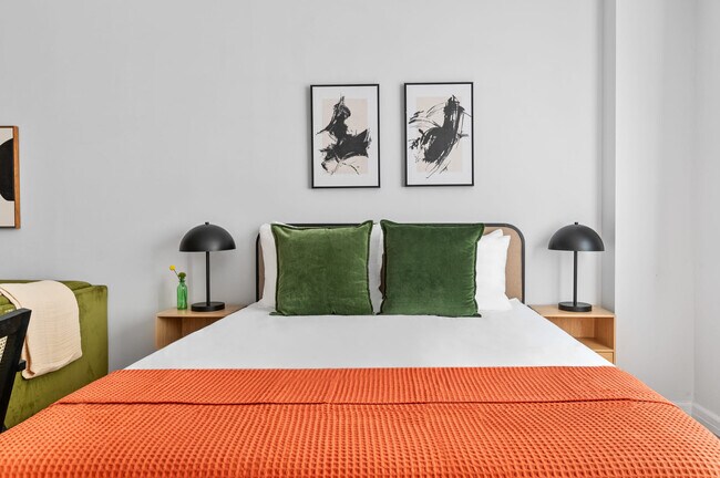 Photo - 417 E 83rd St Unidad SI ID1013677P